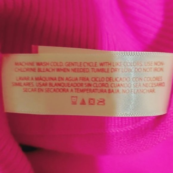 No Boundaries Fuchsia On/OFF Shoulder Button Detail Sweater Size M (7-9) NWT - Picture 5 of 7